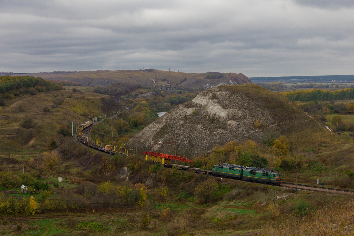 Электровоз ВЛ80С-1014 с хозяйственным поездом на перегоне Крупенниково - Откос