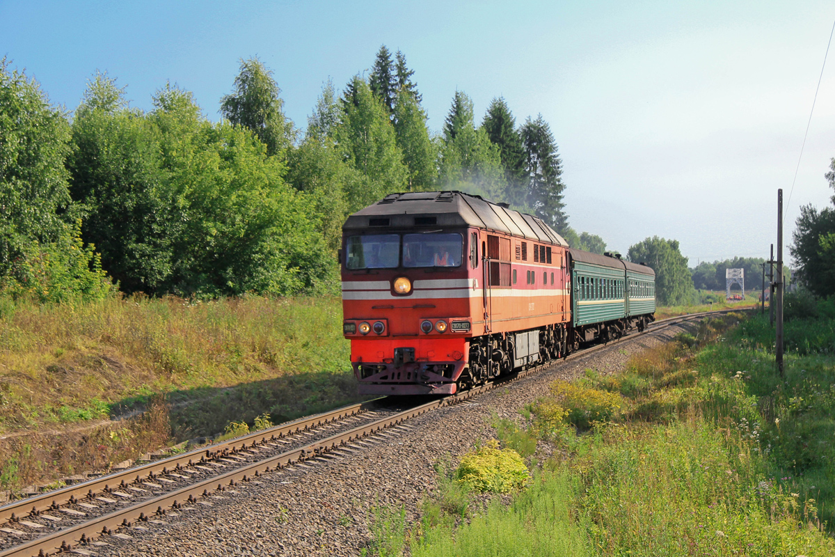 Тепловоз ТЭП70-0273 с поездом Торжок - Ржев на перегоне Торжок - Льняная