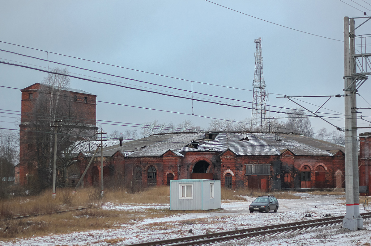 Круглое депо на станции Окуловка