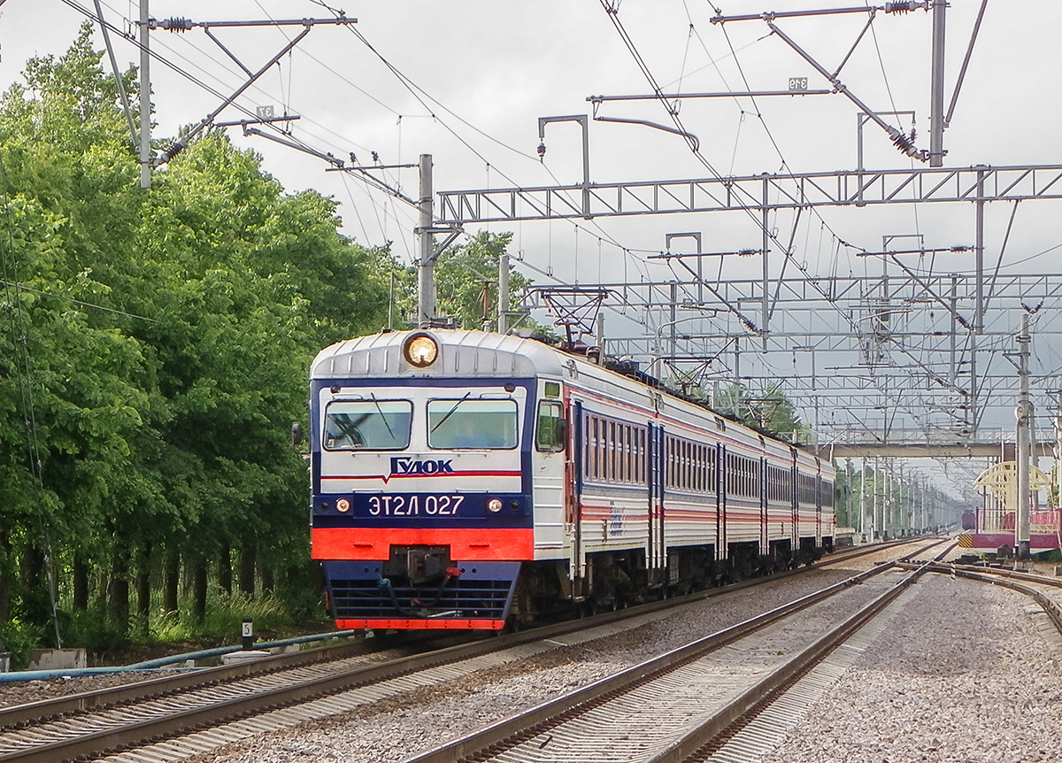 Электропоезд ЭТ2Л-027 "Гудок" на станции Саблино