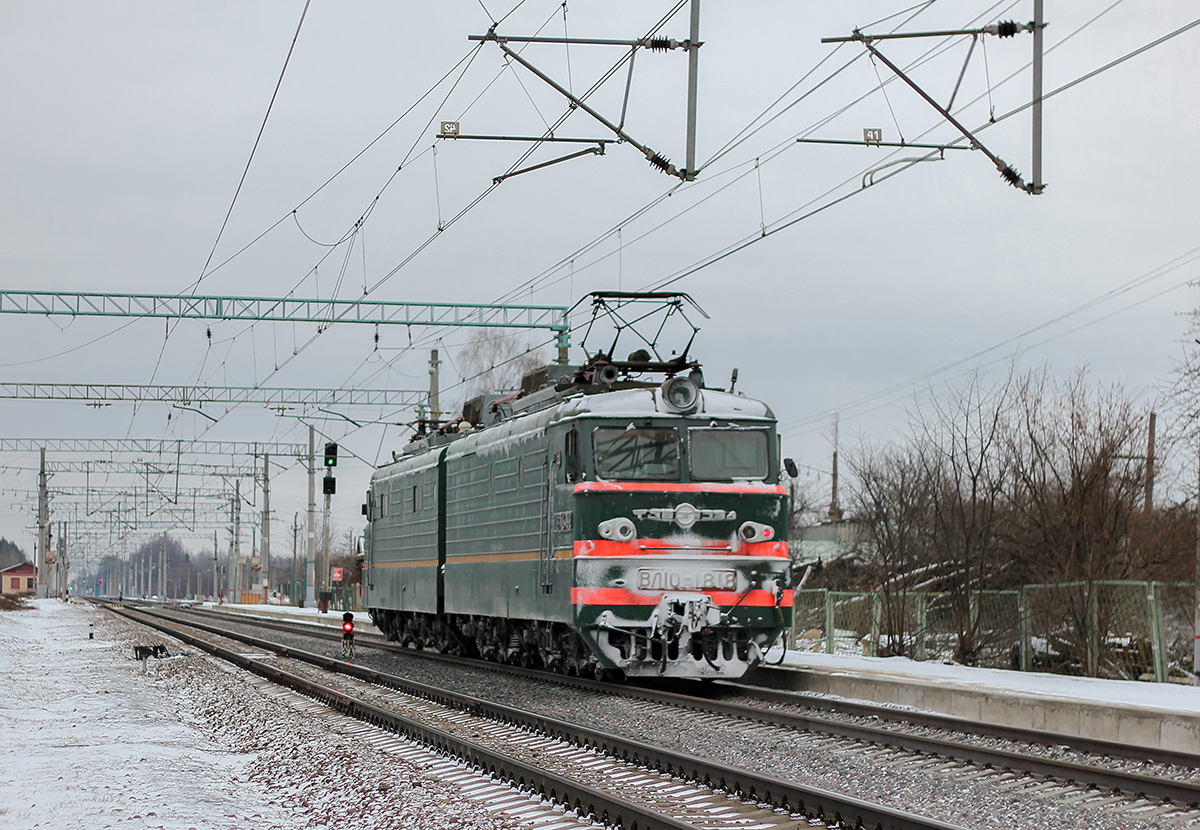 Электровоз ВЛ10-1818 на станции Леонтьево