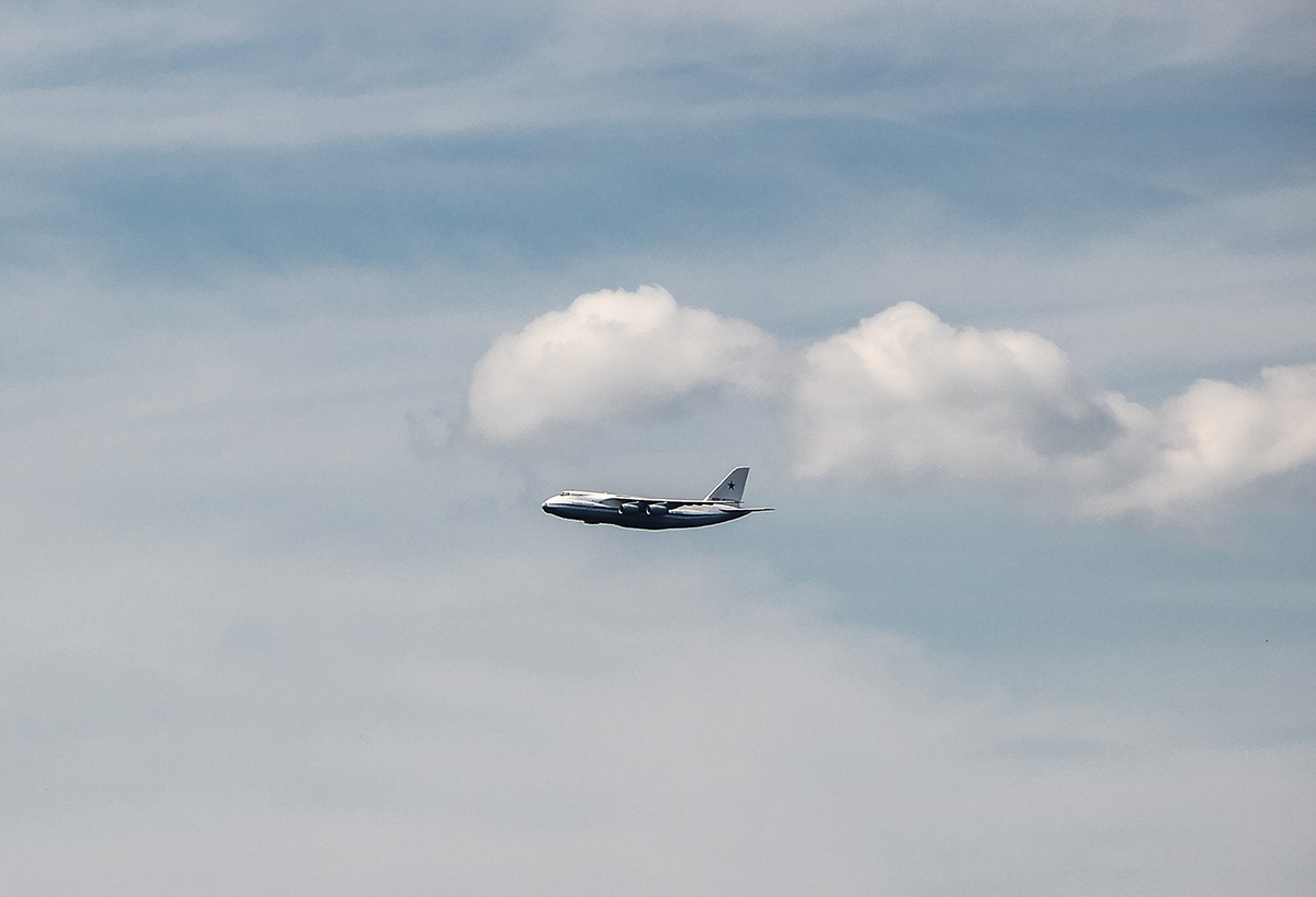 Ан-124-100 «Руслан» — тяжёлый дальний транспортный самолёт. Бортовой номер RA-82032, имя «Владимир Гладилин»