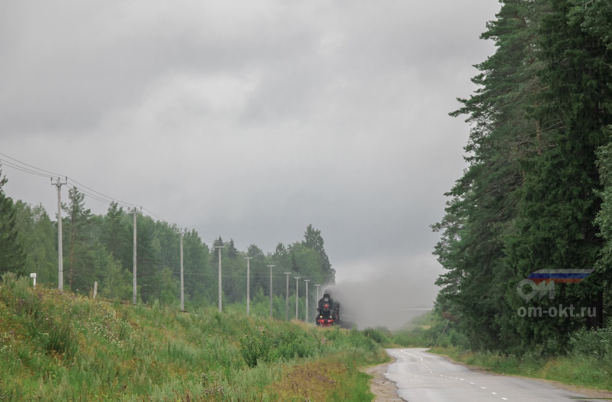 Паровоз Л-3958 с пригородным поездом на перегоне Бологое-Полоцкое - Куженкино