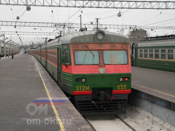 Электропоезд ЭТ2М-055 на Ленинградском вокзале, станция Москва-Пассажирская
