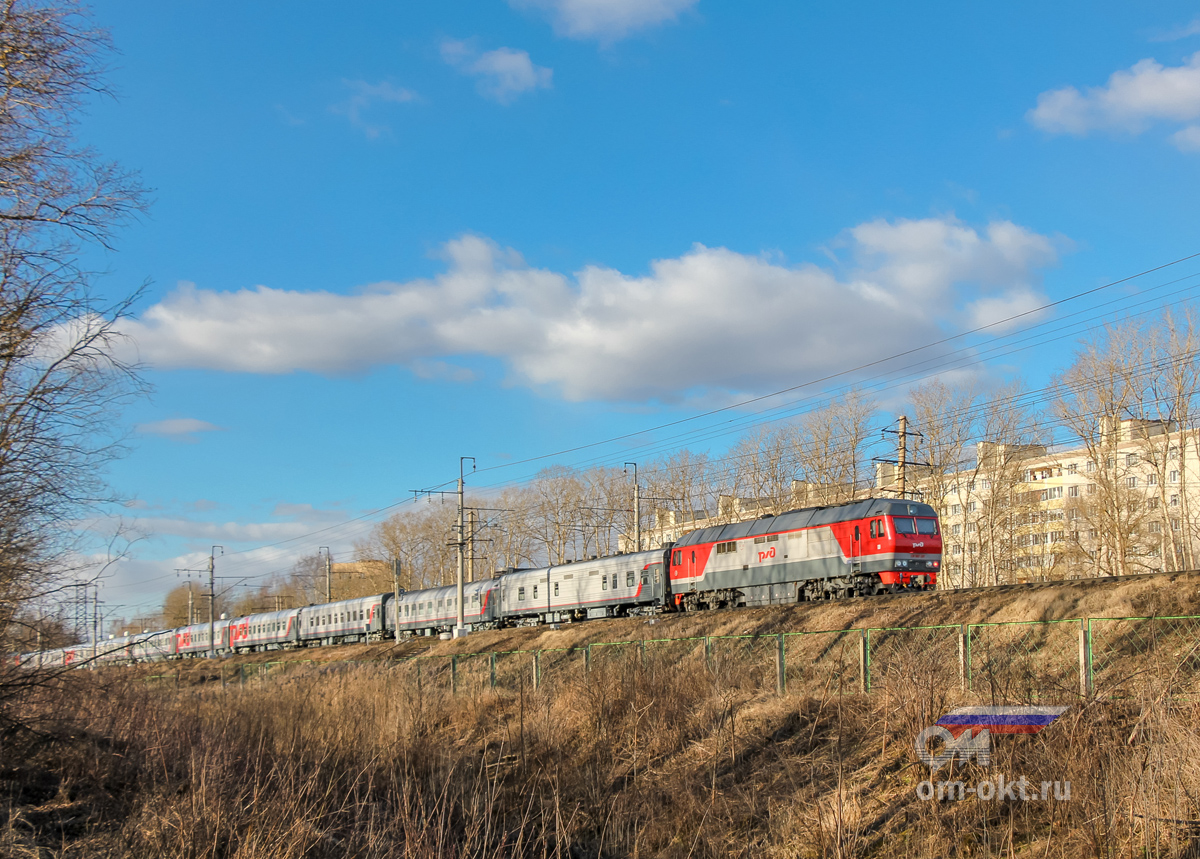Литерный поезд под тягой тепловозов ТЭП70БС, перегон Подсолнечная - Клин