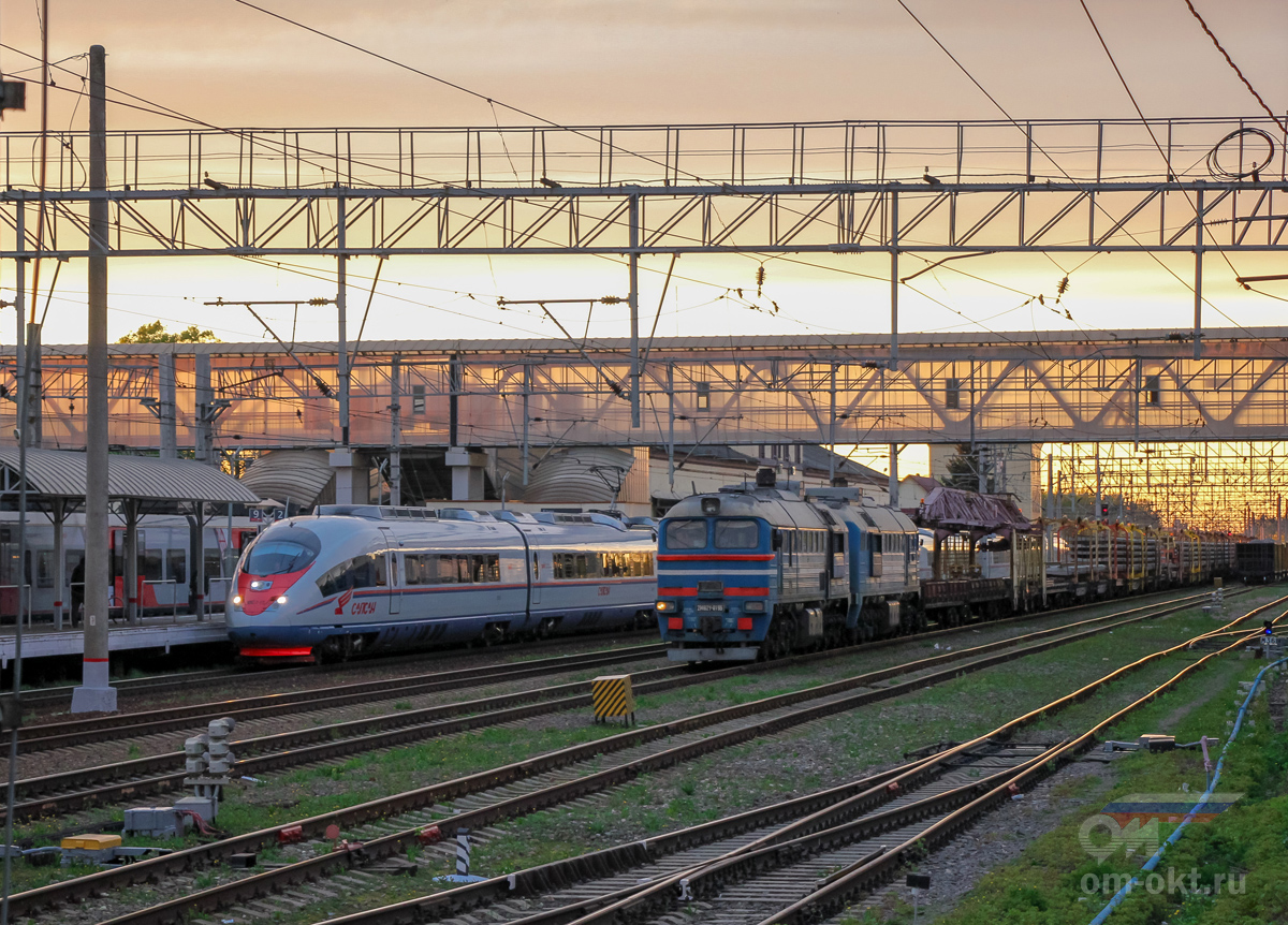 Поезда на станции Клин Поезда на станции Клин