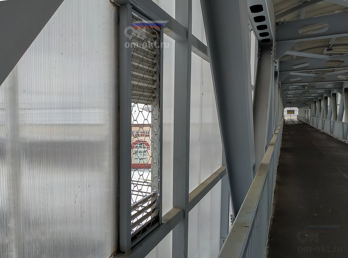 Интерьер нового пешеходного моста на станции Клин Интерьер нового пешеходного моста на станции Клин