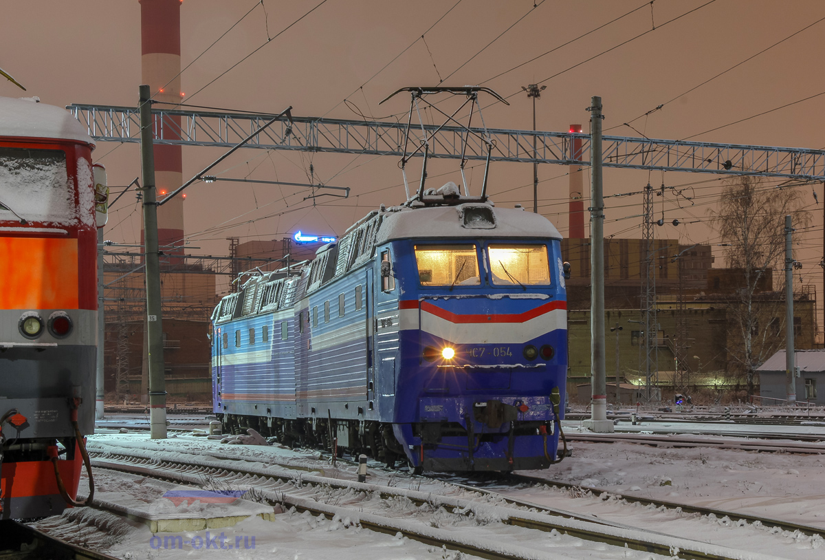 Электровоз ЧС7-054 в депо Москва-Сортировочная-Рязанская